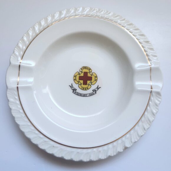 Vintage Balfour Ashtray Fidelis 1904 White Ceramic Gold Rim Noubliez Pas - Picture 1 of 7